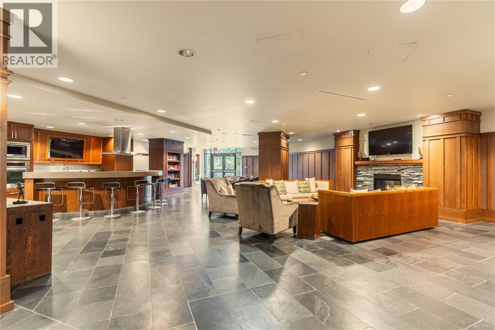 310 1400 Lynburne Place, Langford