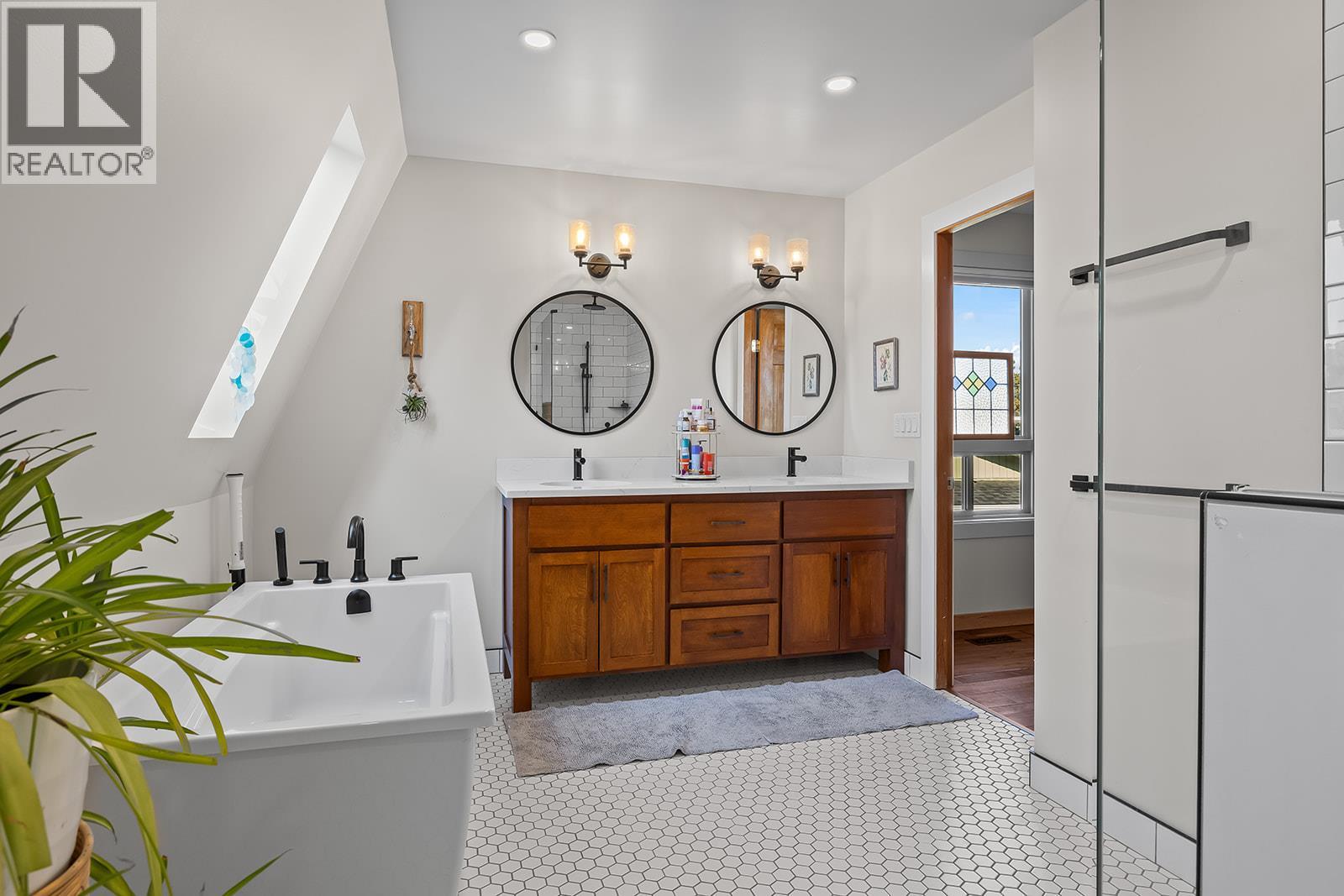  1523 Mission Ridge Drive, Kelowna
