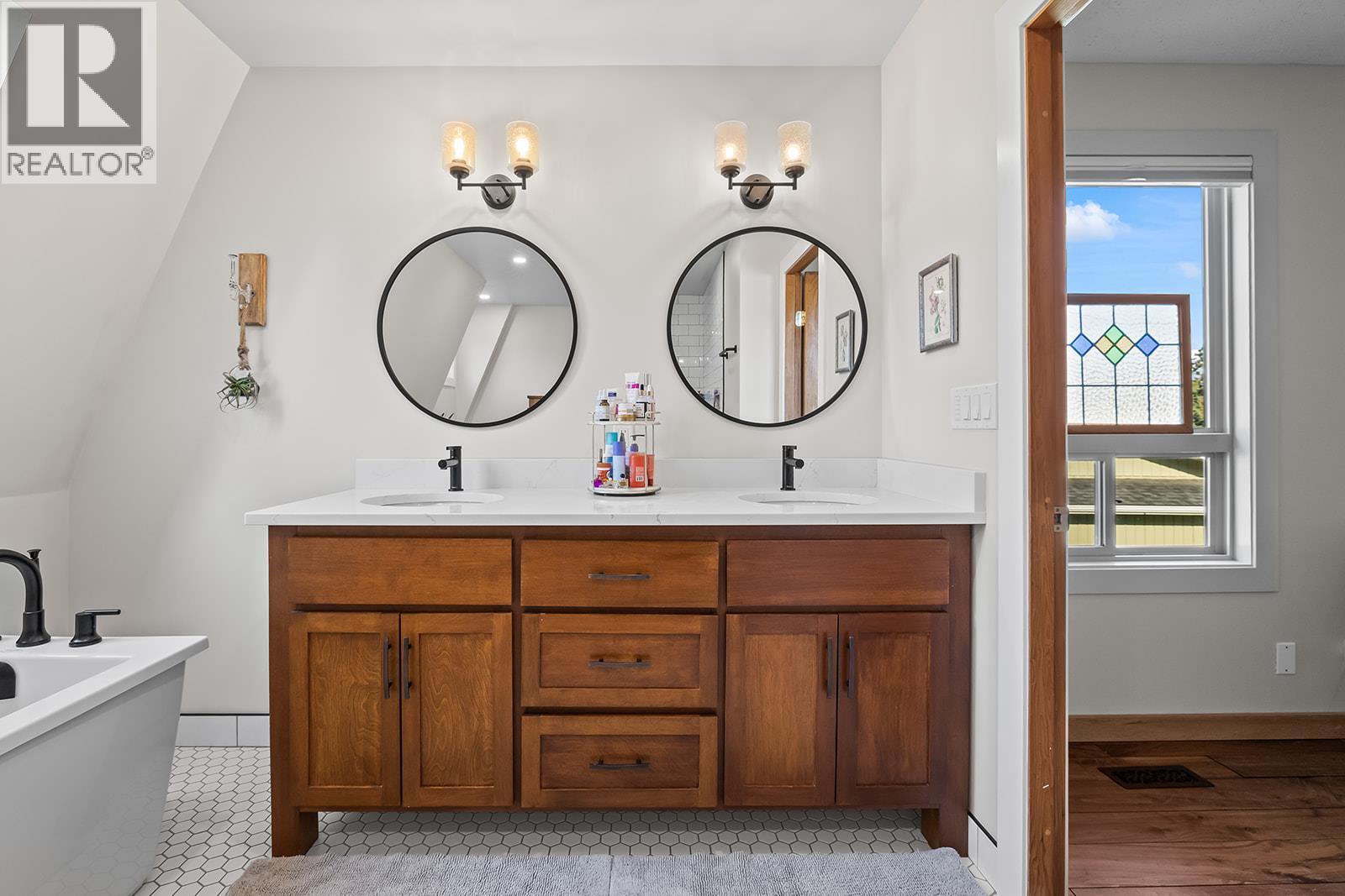  1523 Mission Ridge Drive, Kelowna