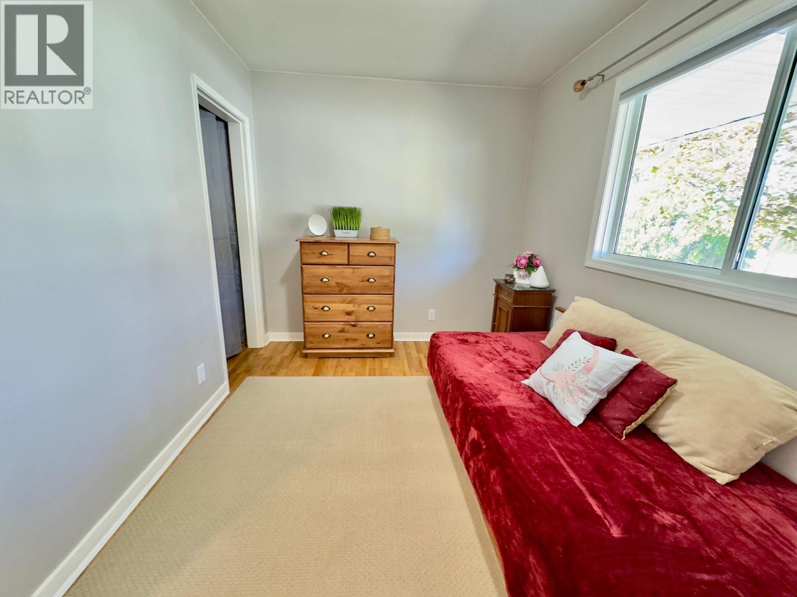  1556 Duncan Avenue East, Penticton