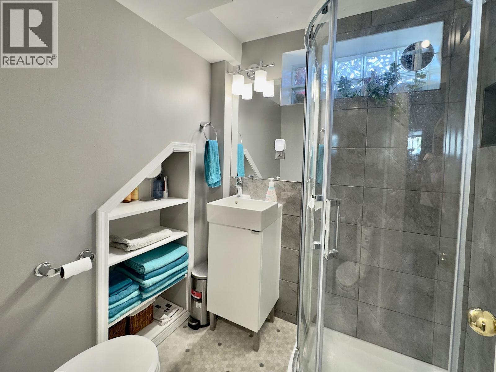  1556 Duncan Avenue East, Penticton