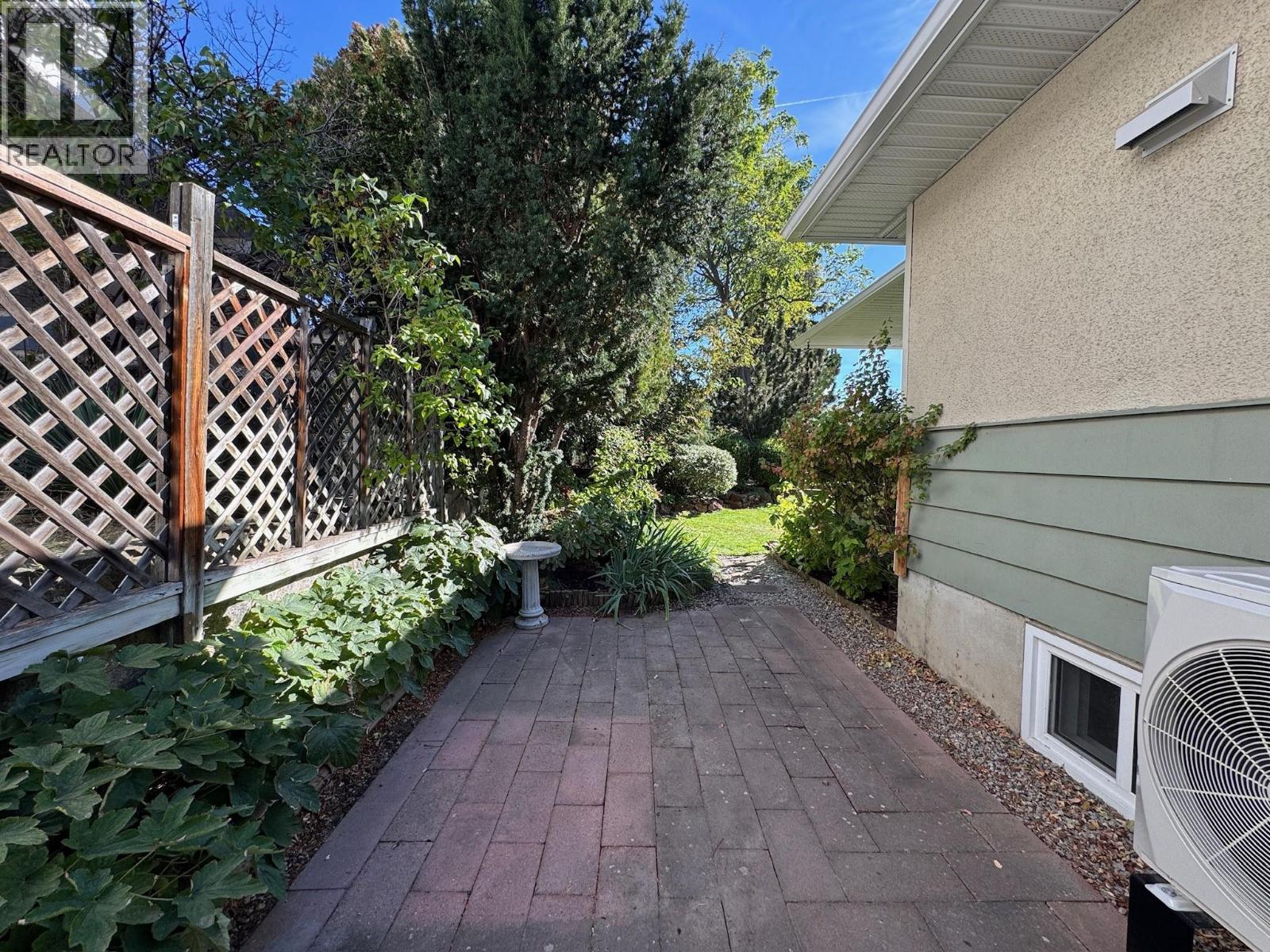  1556 Duncan Avenue East, Penticton