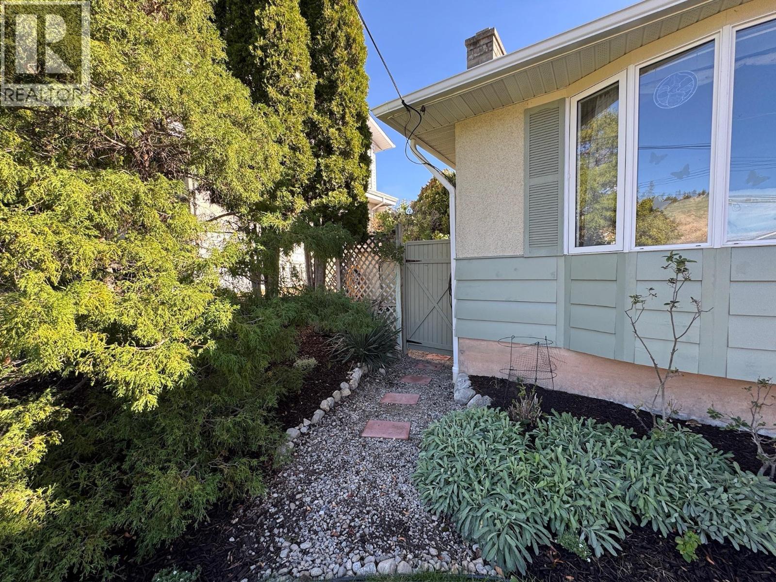  1556 Duncan Avenue East, Penticton