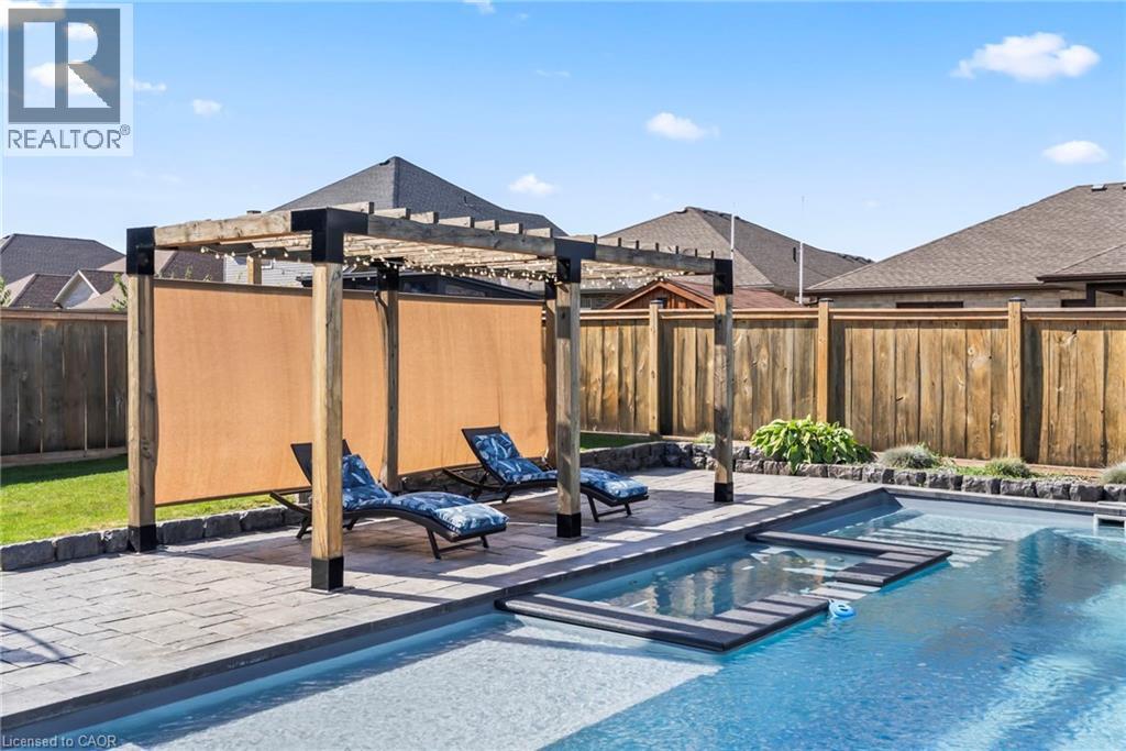 86 FORBES Crescent - 41