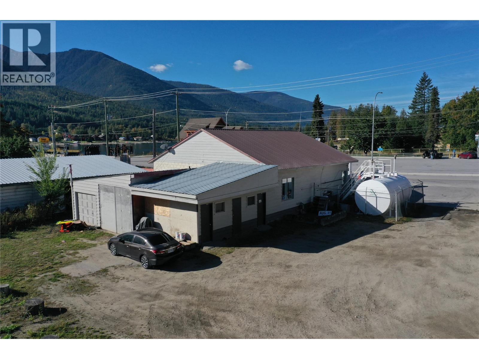 450 Balfour Ferry Road — photo 34