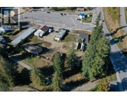 450 Balfour Ferry Road, Balfour, BC V0G1C0 Photo 11