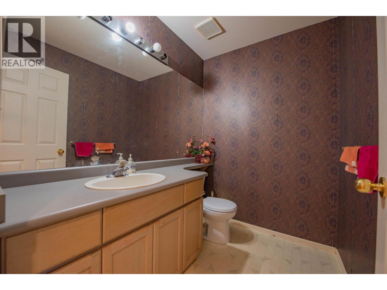 1645 PINETREE WAY, Coquitlam