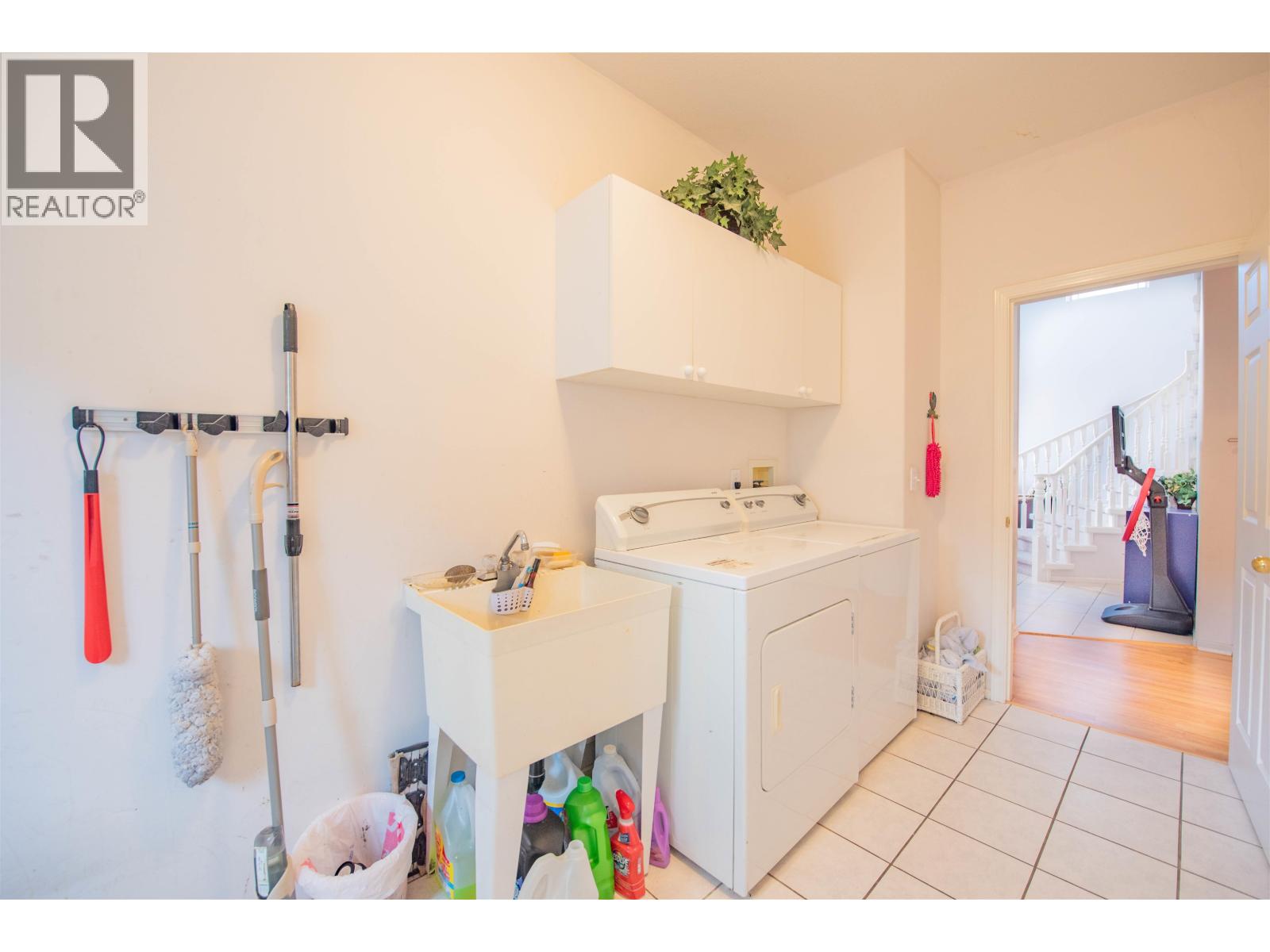 1645 PINETREE WAY, Coquitlam