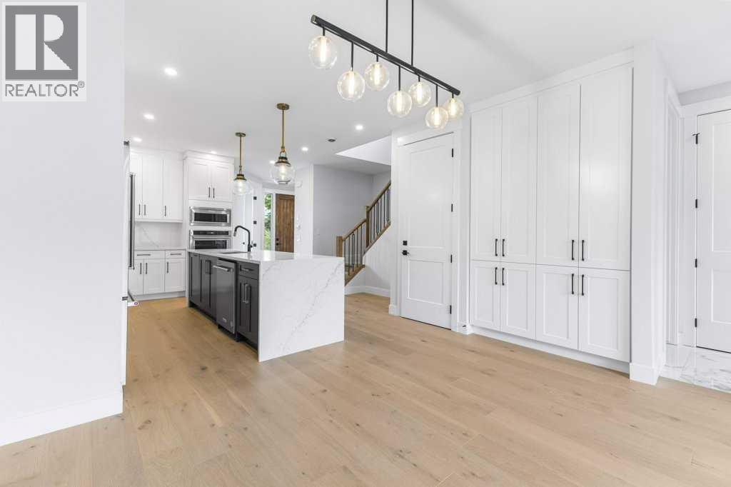 Single Family House for Sale in  th Avenue NW Capitol Hill Calgary 