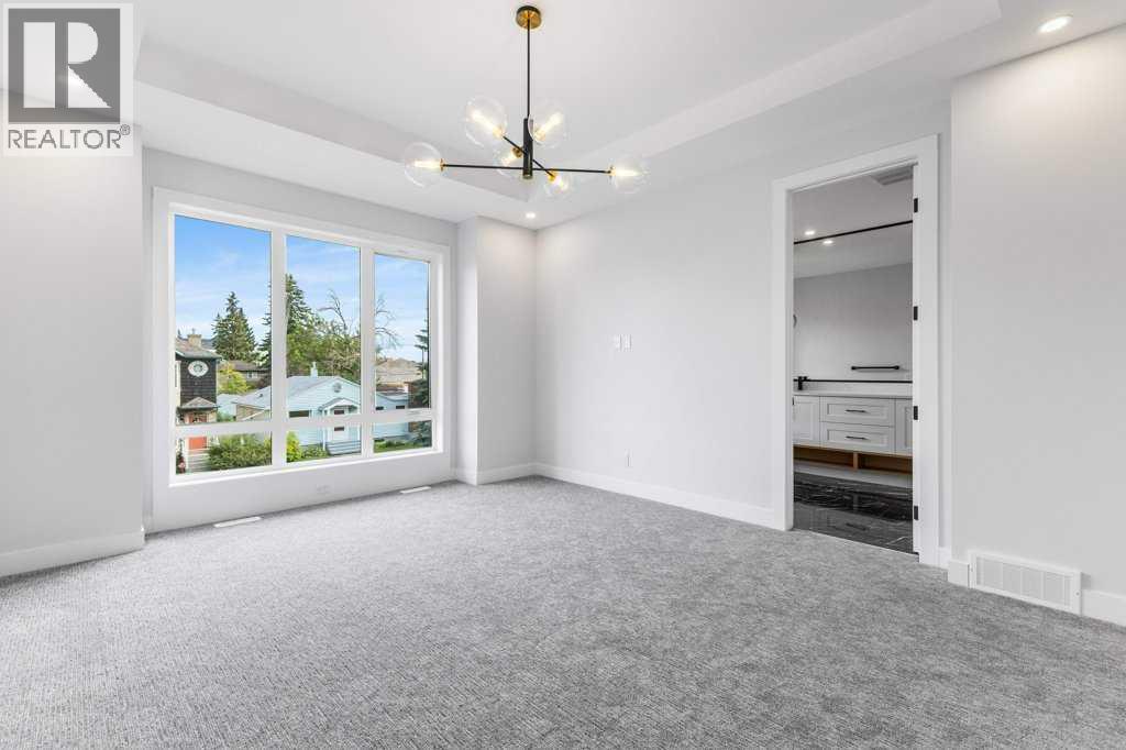 Single Family House for Sale in  th Avenue NW Capitol Hill Calgary 