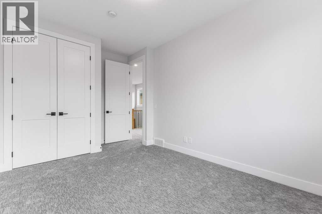 Single Family House for Sale in  th Avenue NW Capitol Hill Calgary 