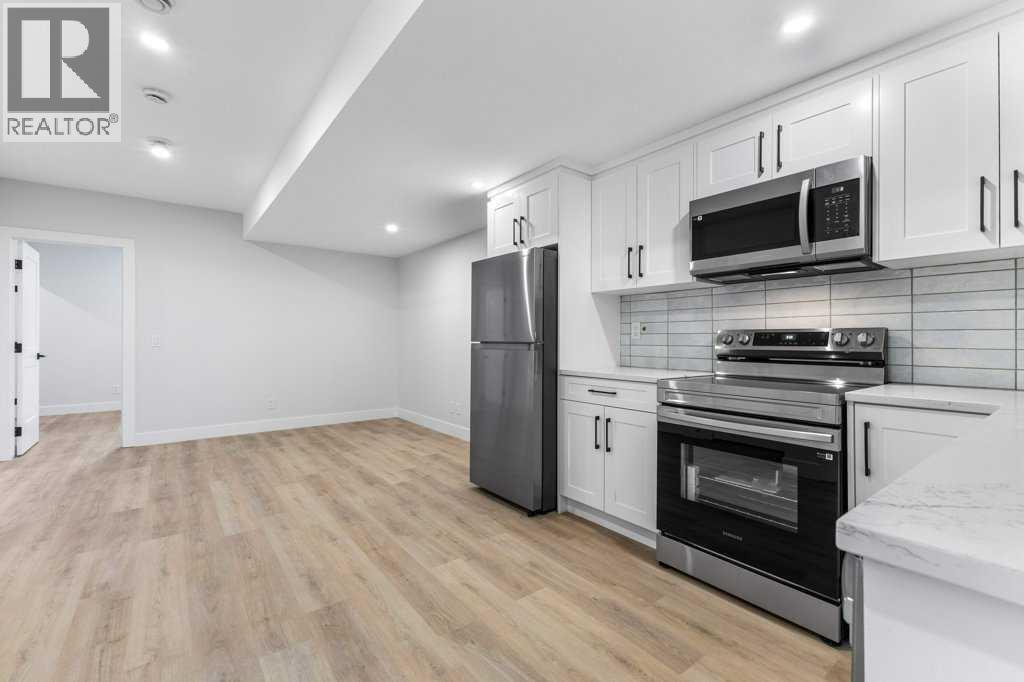 Single Family House for Sale in  th Avenue NW Capitol Hill Calgary 