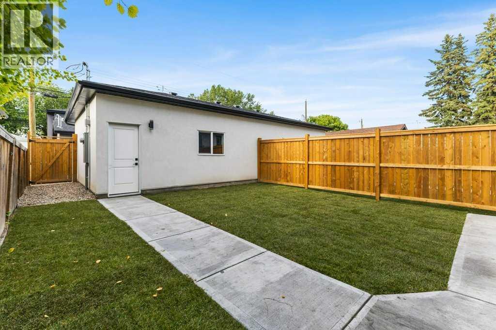 Single Family House for Sale in  th Avenue NW Capitol Hill Calgary 