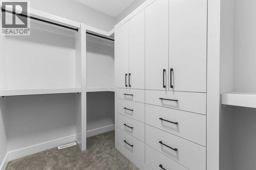 Single Family House for Sale in  th Avenue NW Capitol Hill Calgary 