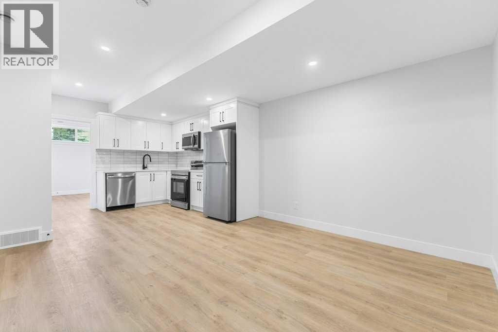 Single Family House for Sale in  th Avenue NW Capitol Hill Calgary 