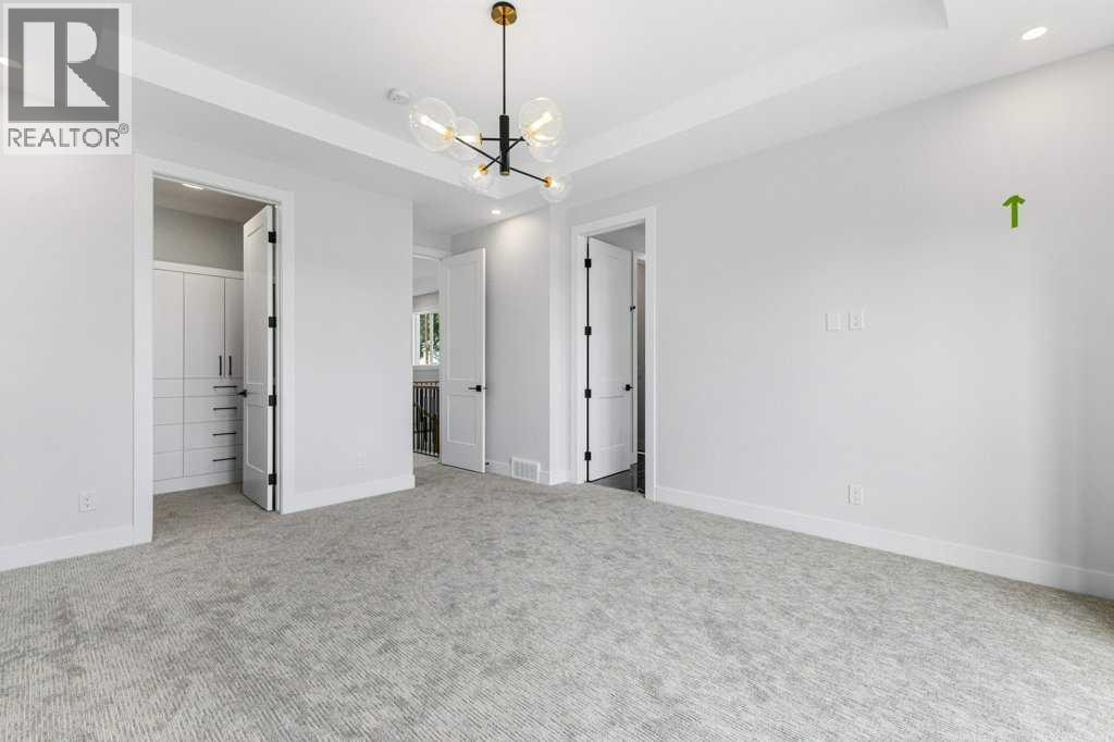 Single Family House for Sale in  th Avenue NW Capitol Hill Calgary 