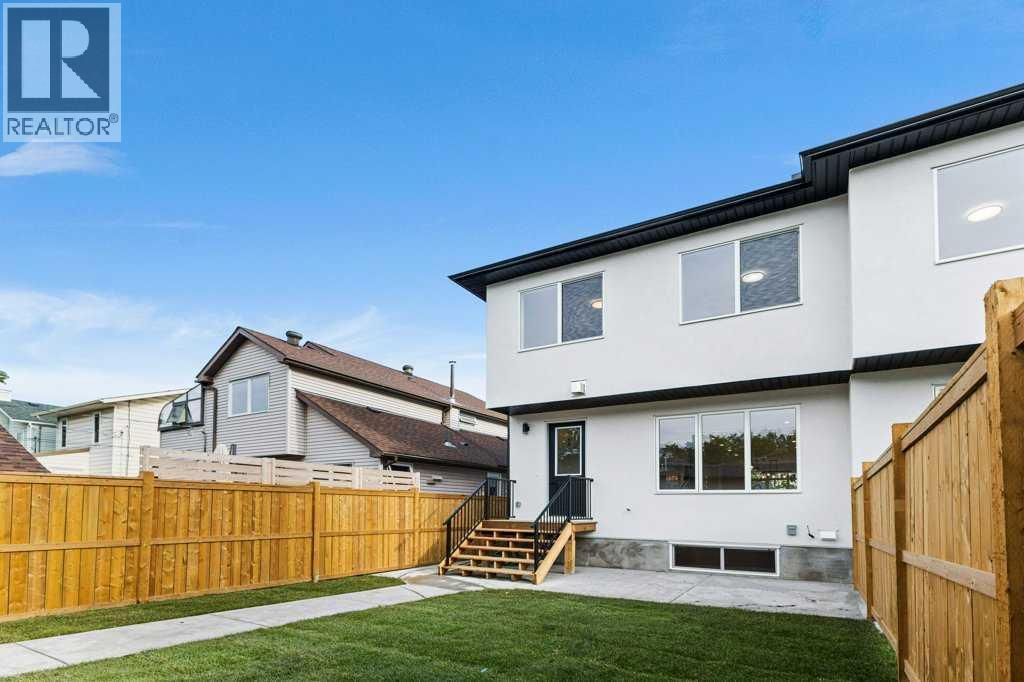 Single Family House for Sale in  th Avenue NW Capitol Hill Calgary 