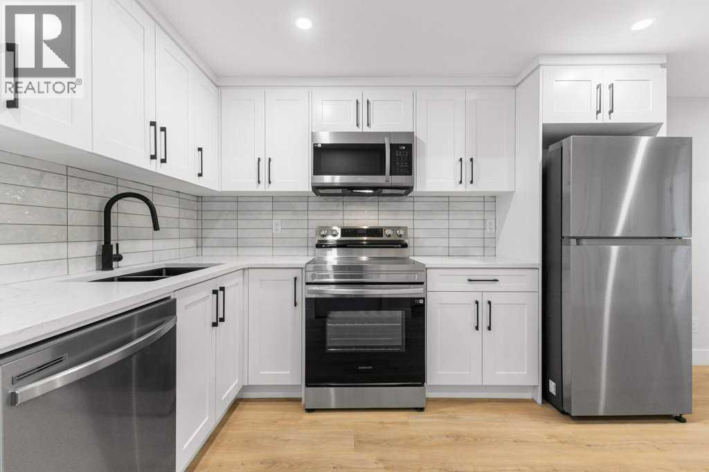 Single Family House for Sale in  th Avenue NW Capitol Hill Calgary 