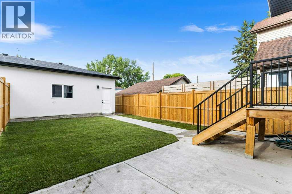 Single Family House for Sale in  th Avenue NW Capitol Hill Calgary 