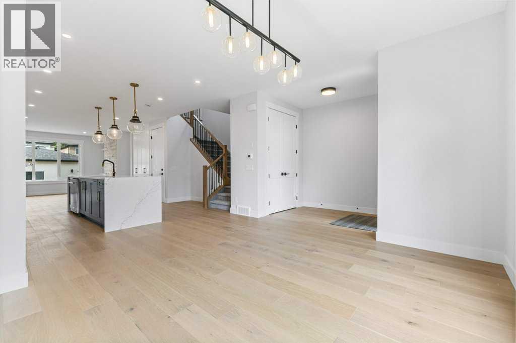 Single Family House for Sale in  th Avenue NW Capitol Hill Calgary 