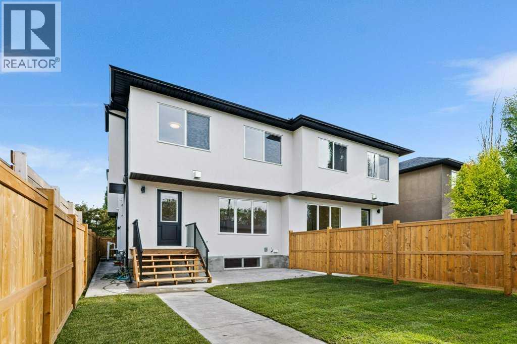 Single Family House for Sale in  th Avenue NW Capitol Hill Calgary 