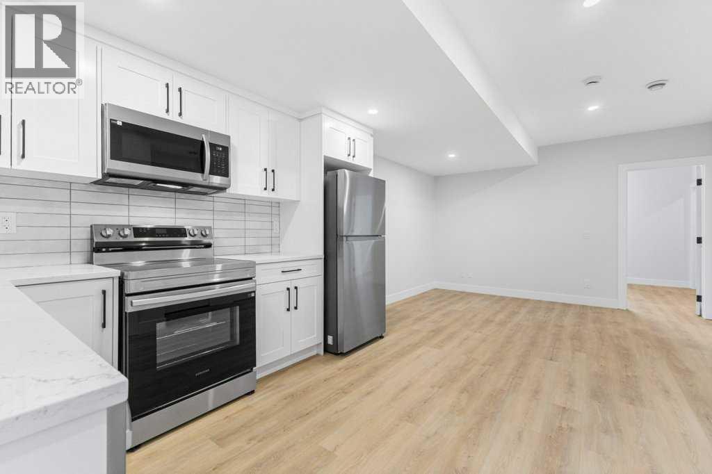 Single Family House for Sale in  th Avenue NW Capitol Hill Calgary 