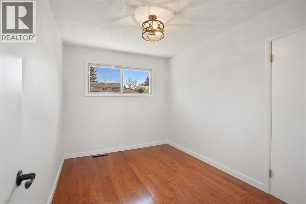 7 Stirling Close, Red Deer