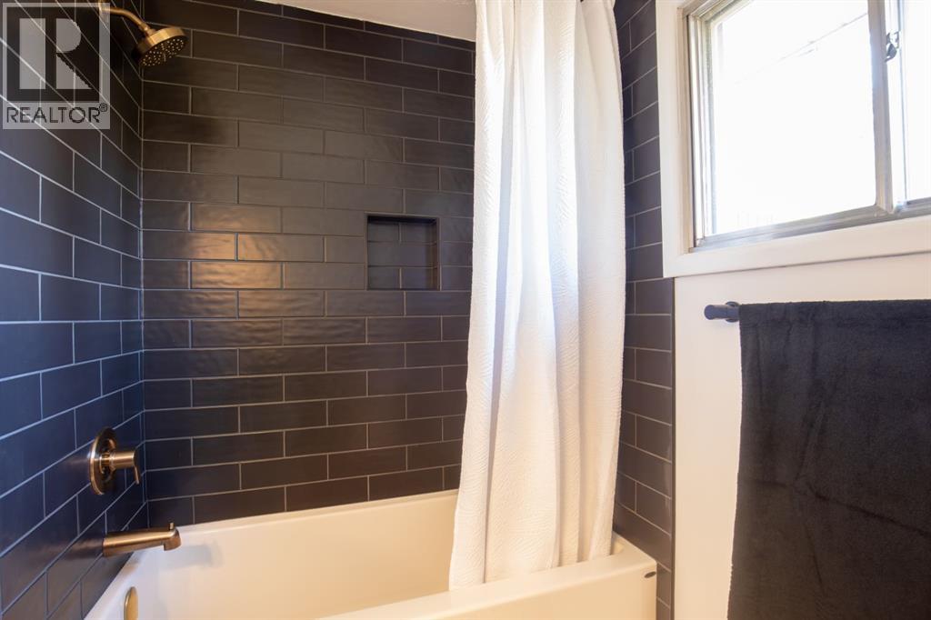 7 Stirling Close, Red Deer