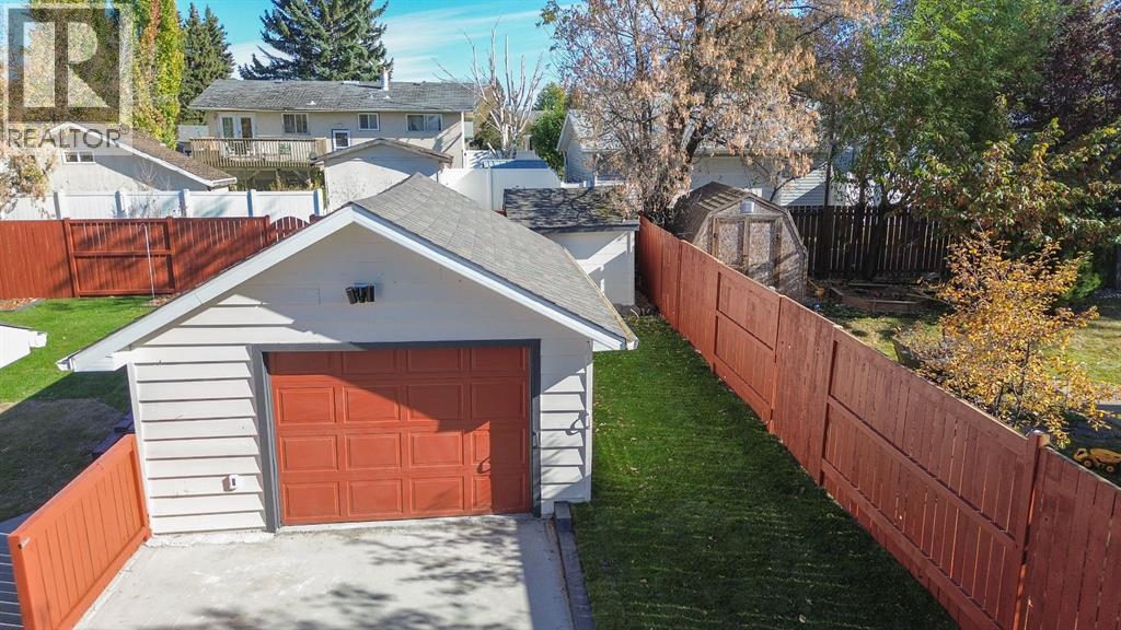 7 Stirling Close, Red Deer