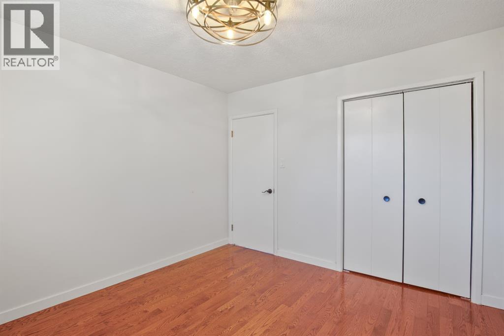 7 Stirling Close, Red Deer