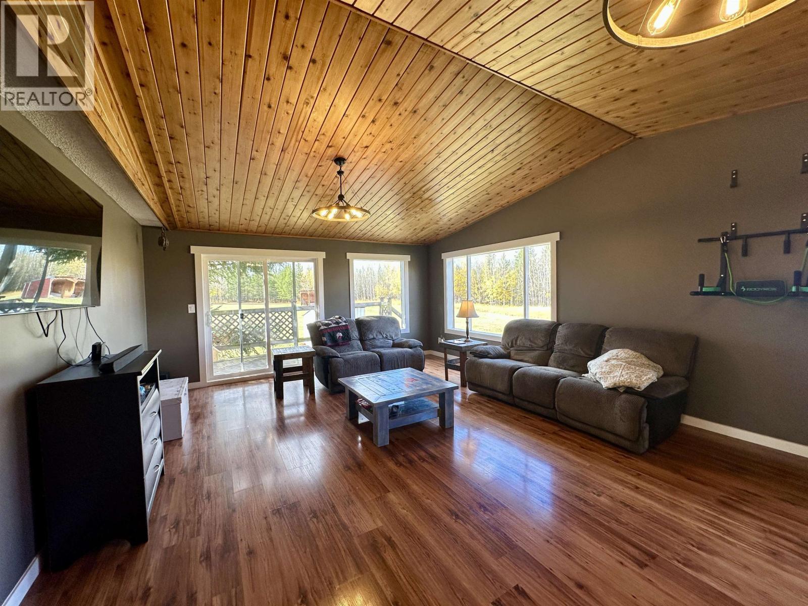 12290 STURGEON POINT ROAD, Vanderhoof