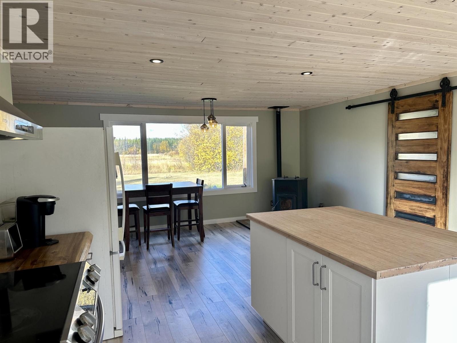 12290 STURGEON POINT ROAD, Vanderhoof