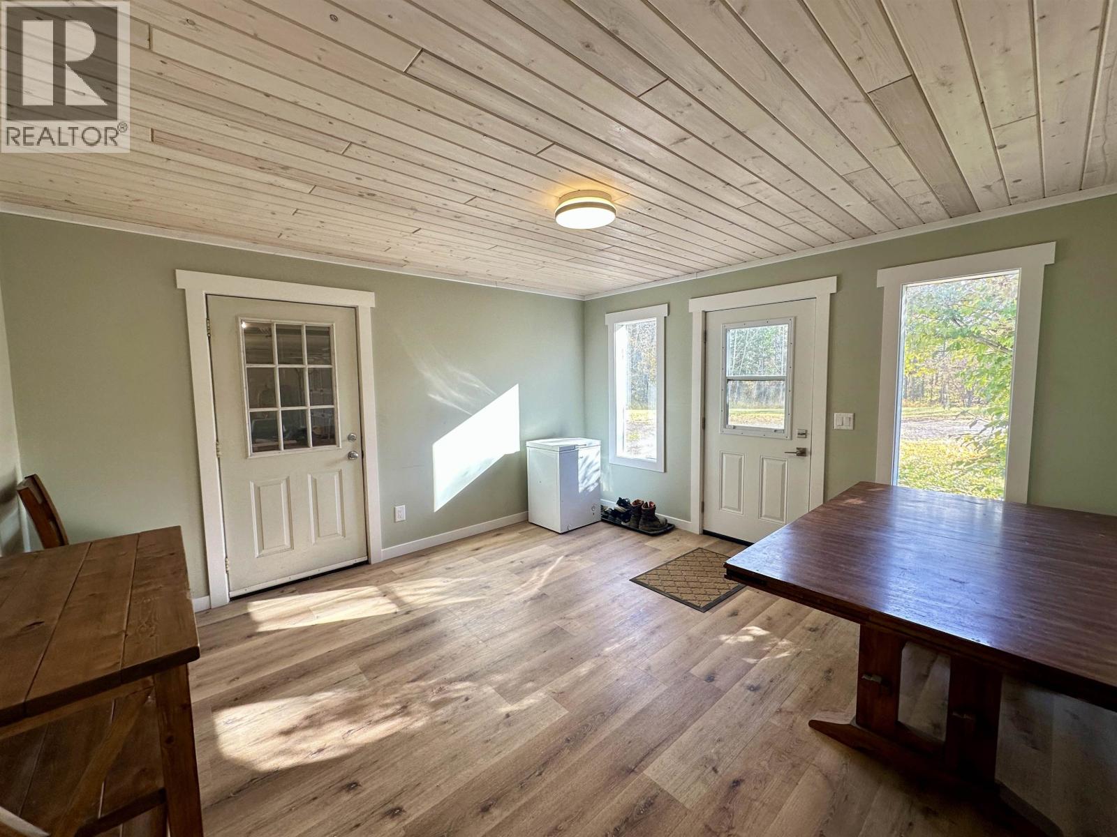 12290 STURGEON POINT ROAD, Vanderhoof