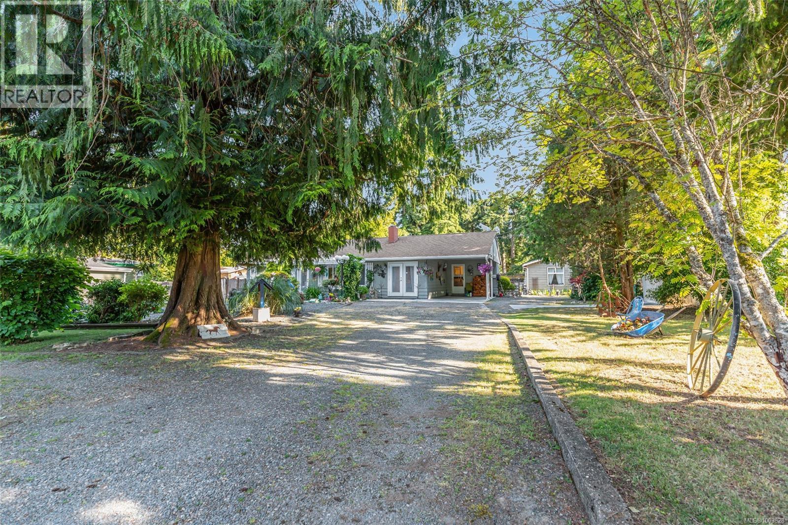 1226 Centre Rd, Qualicum Beach