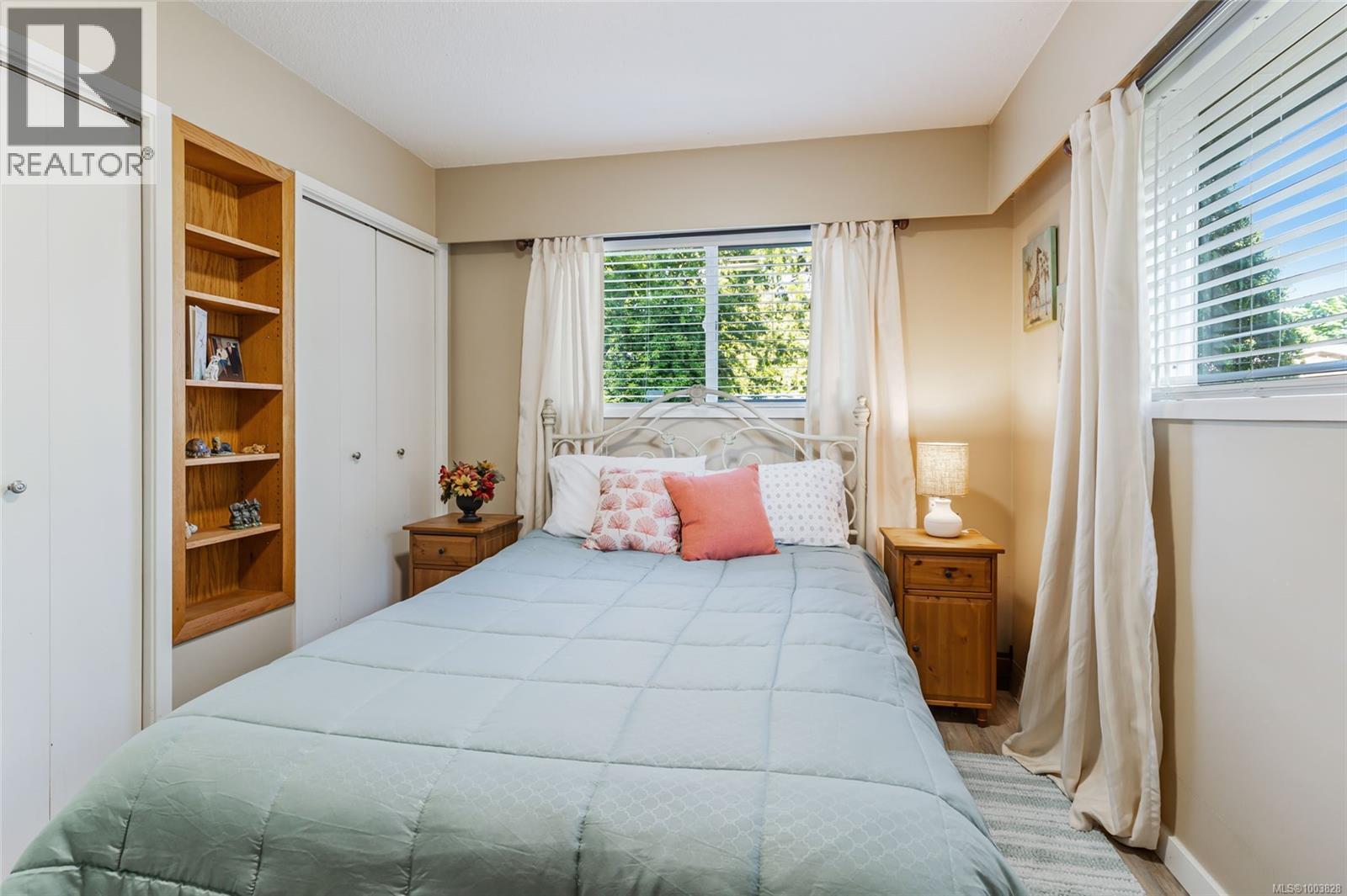 1226 Centre Rd, Qualicum Beach