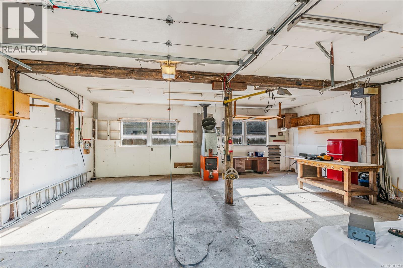 1226 Centre Rd, Qualicum Beach