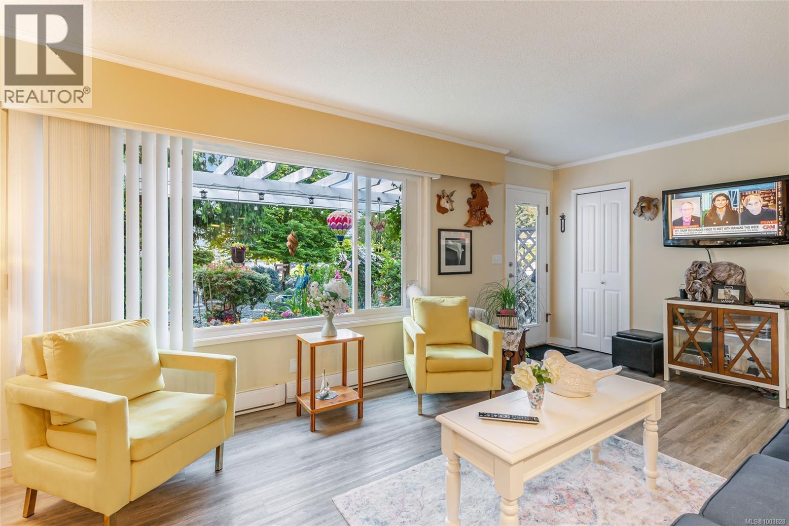 1226 Centre Rd, Qualicum Beach