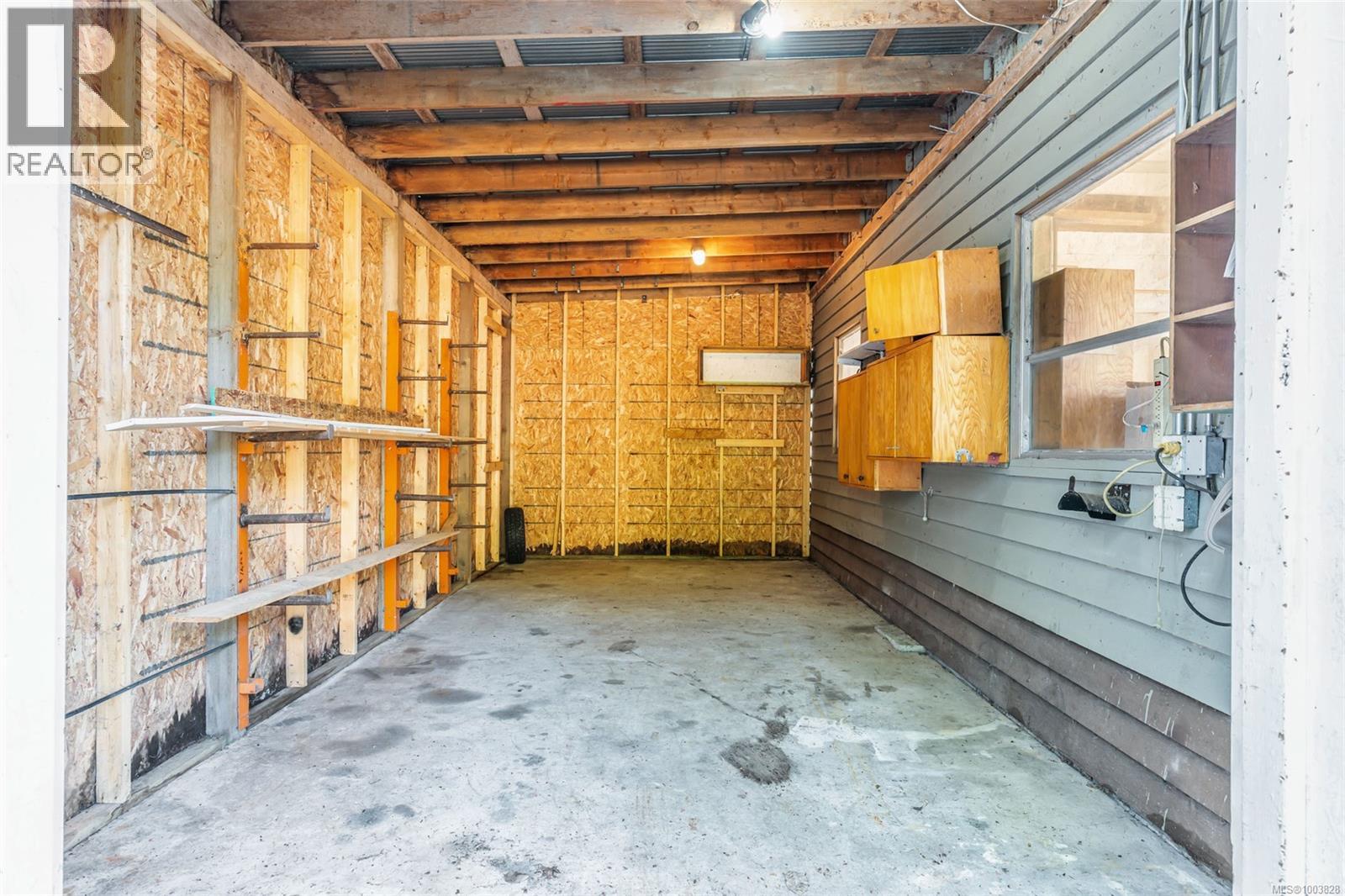 1226 Centre Rd, Qualicum Beach