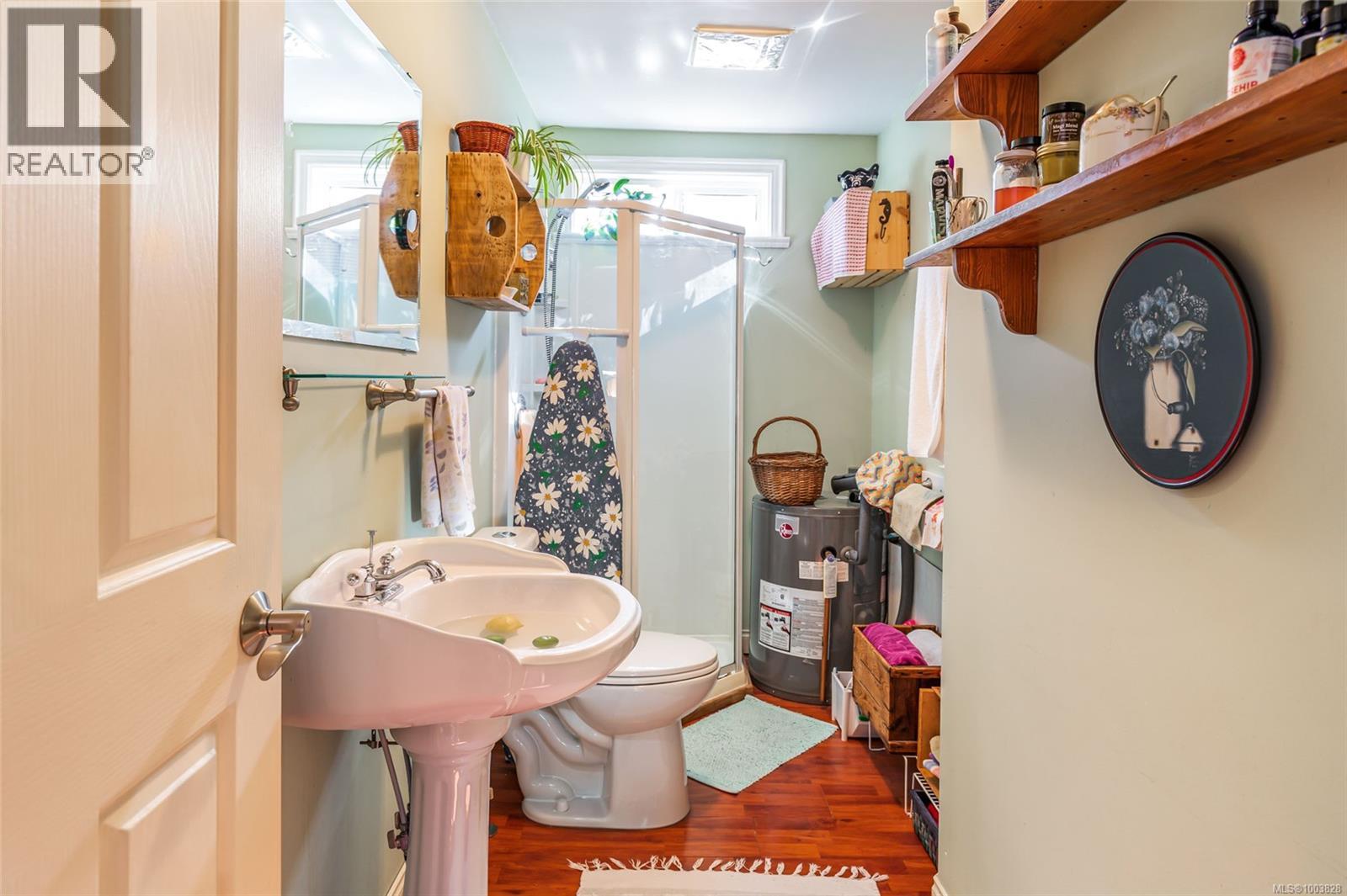 1226 Centre Rd, Qualicum Beach