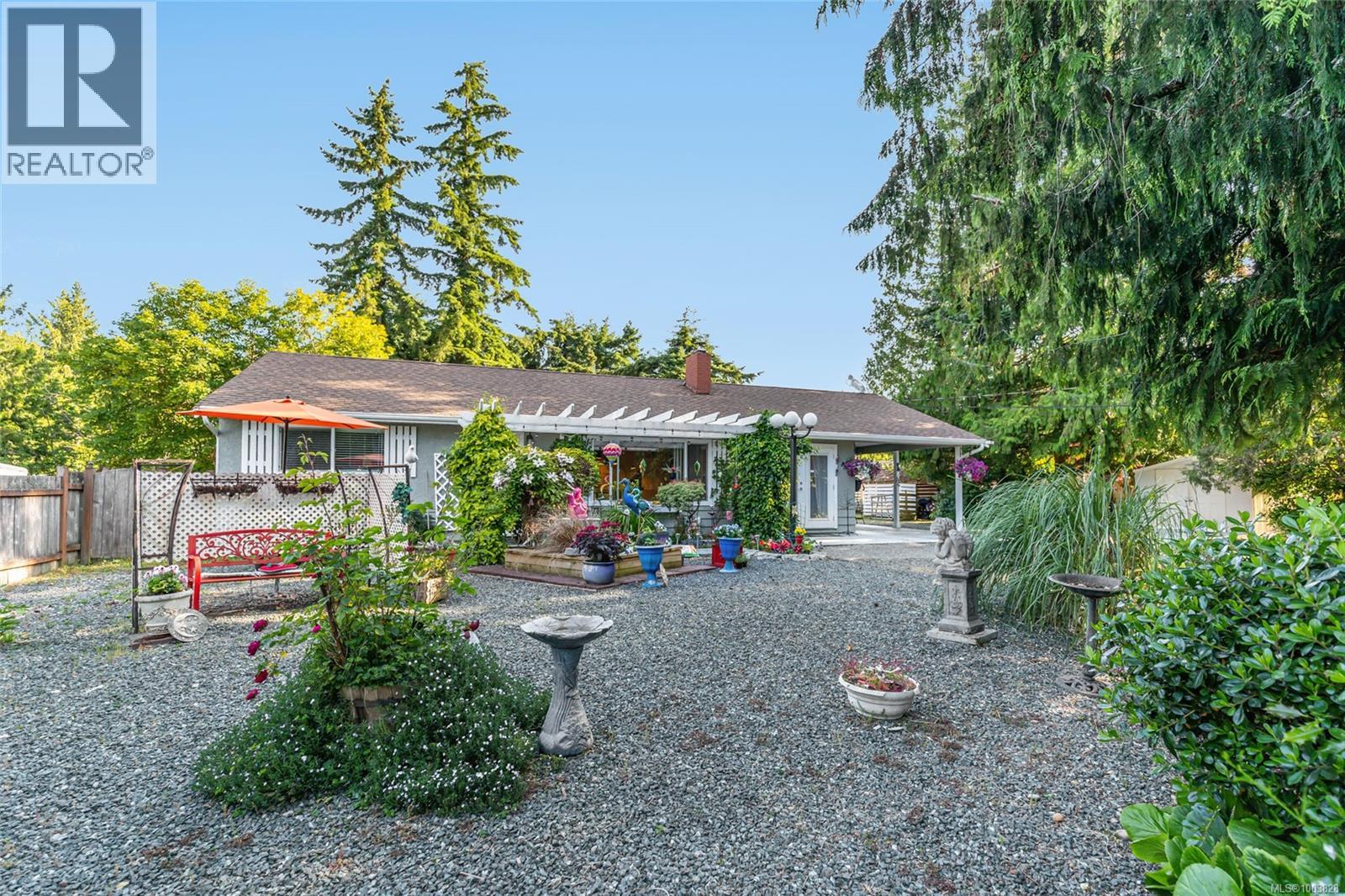 1226 Centre Rd, Qualicum Beach