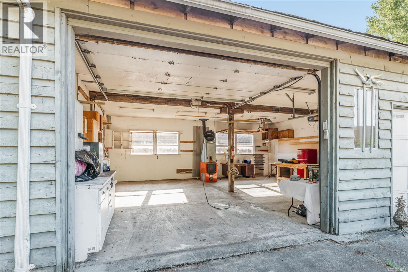 1226 Centre Rd, Qualicum Beach