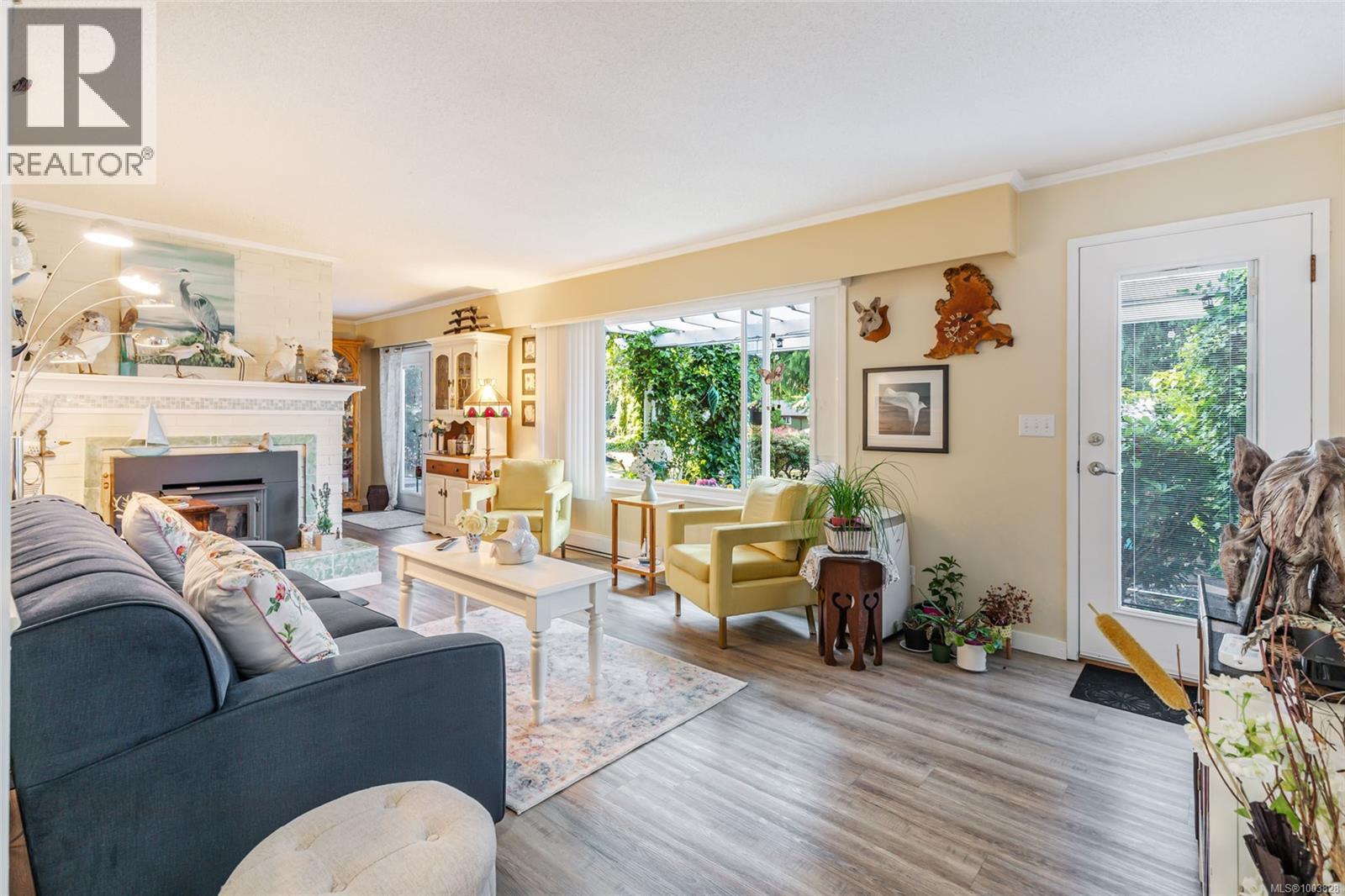 1226 Centre Rd, Qualicum Beach