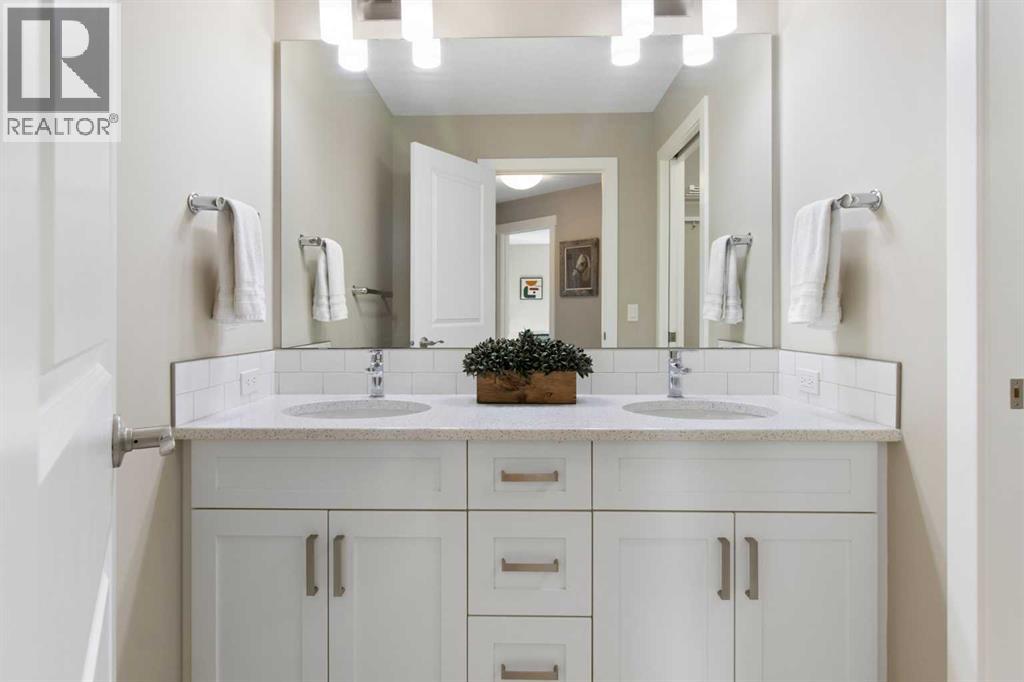 Single Family House for Sale in  Silverado Crest Bay SW Silverado Calgary 