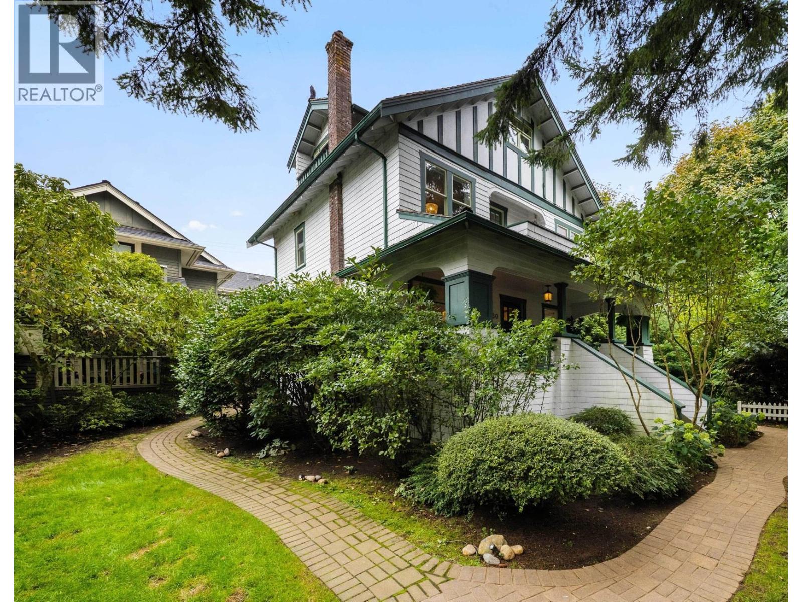 1 650 W KEITH ROAD, North Vancouver