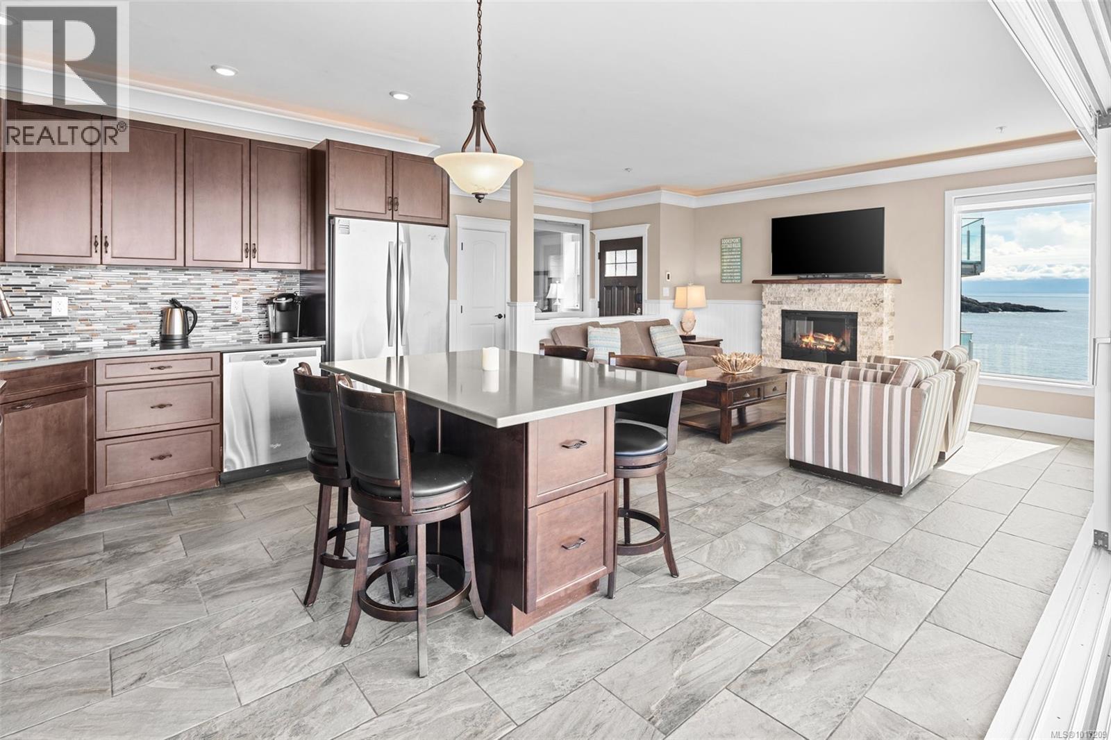 43A 1000 SookePoint Place, Sooke