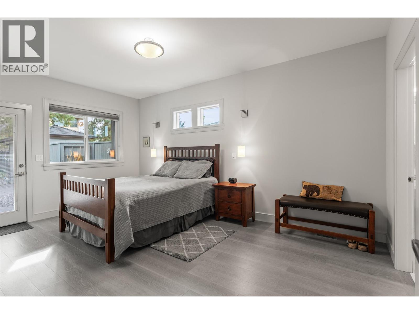 2444 York Avenue Unit# 10, Armstrong