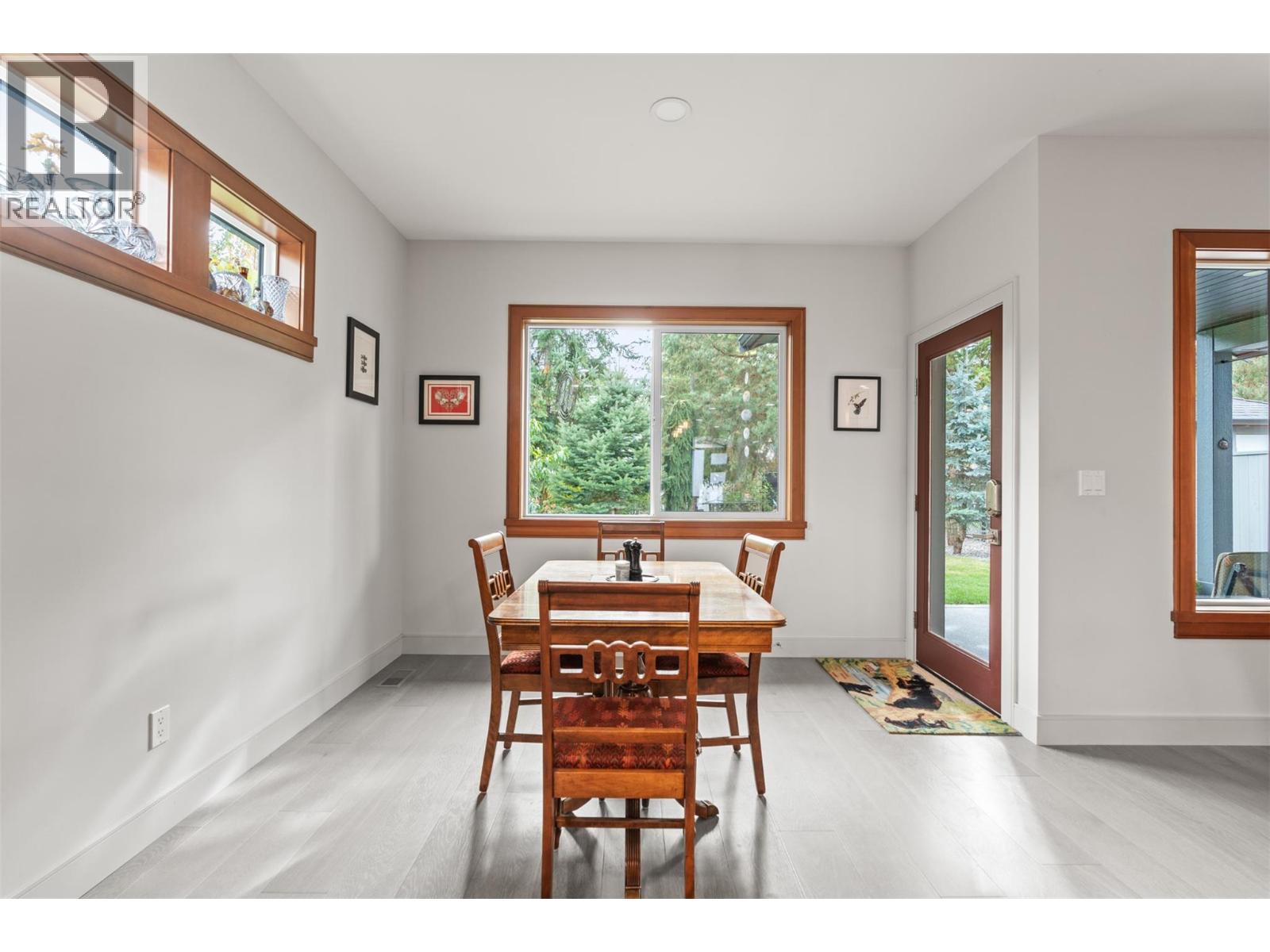 2444 York Avenue Unit# 10, Armstrong