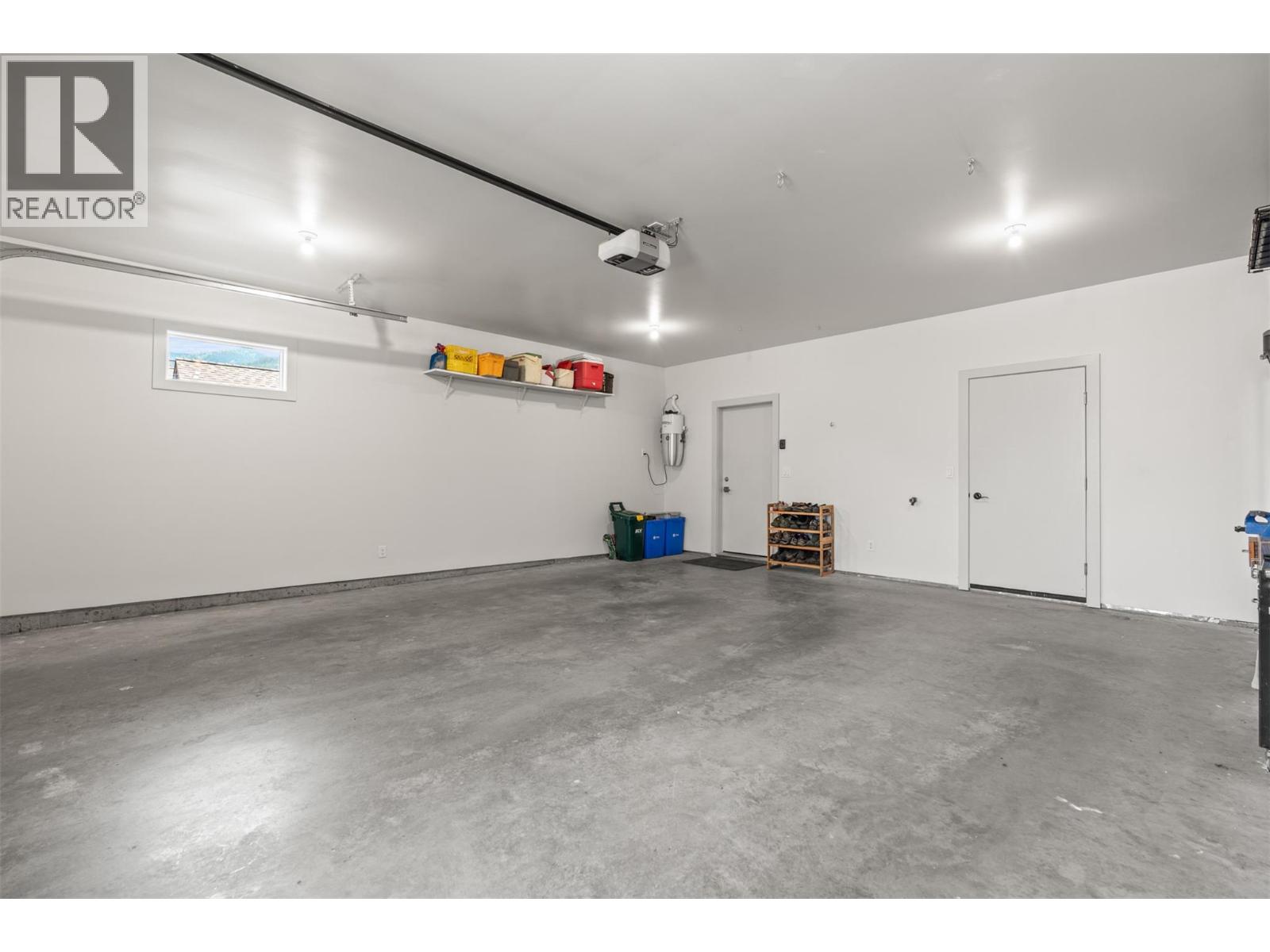 2444 York Avenue Unit# 10, Armstrong