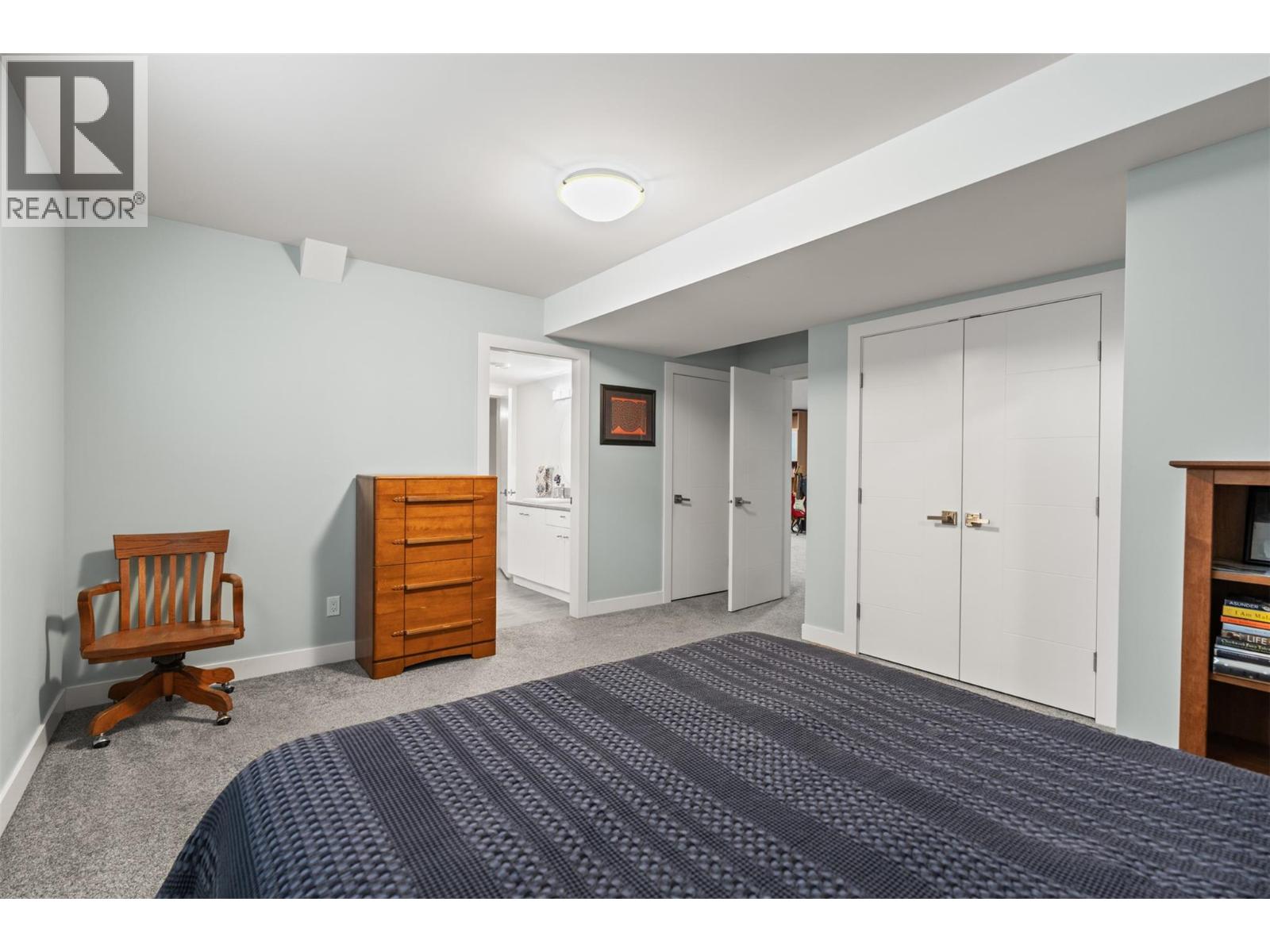 2444 York Avenue Unit# 10, Armstrong