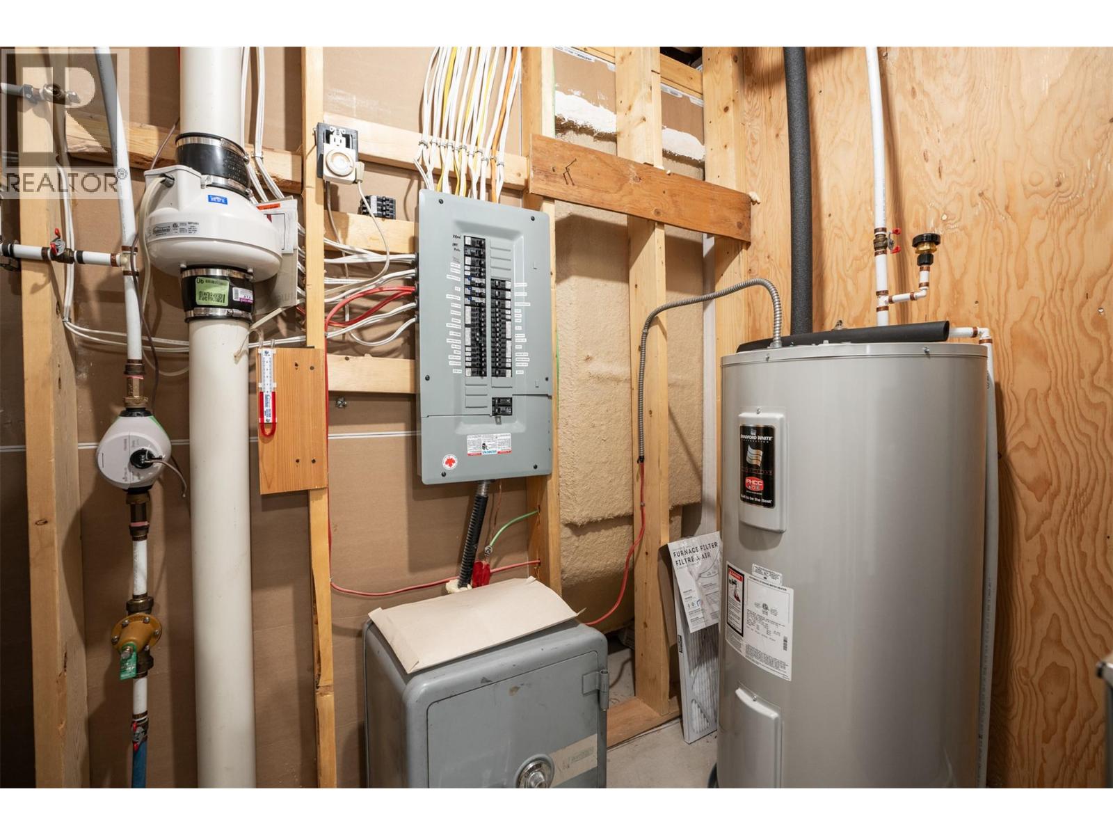 2444 York Avenue Unit# 10, Armstrong